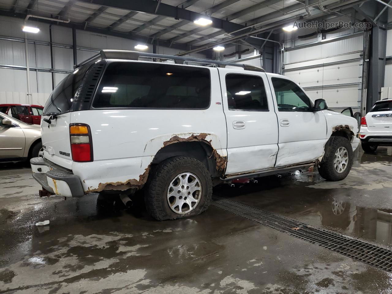 2005 Chevrolet Suburban K1500 White vin: 3GNFK16ZX5G223978