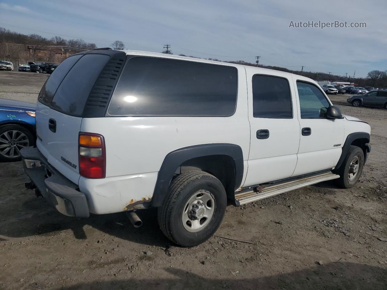 2000 Chevrolet Suburban K2500 White vin: 3GNGK26U5YG196532