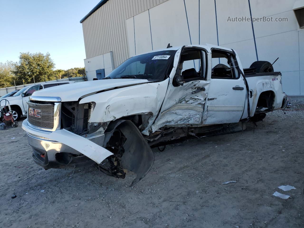 2008 Gmc Sierra C1500 White vin: 3GTEC13J58G217588