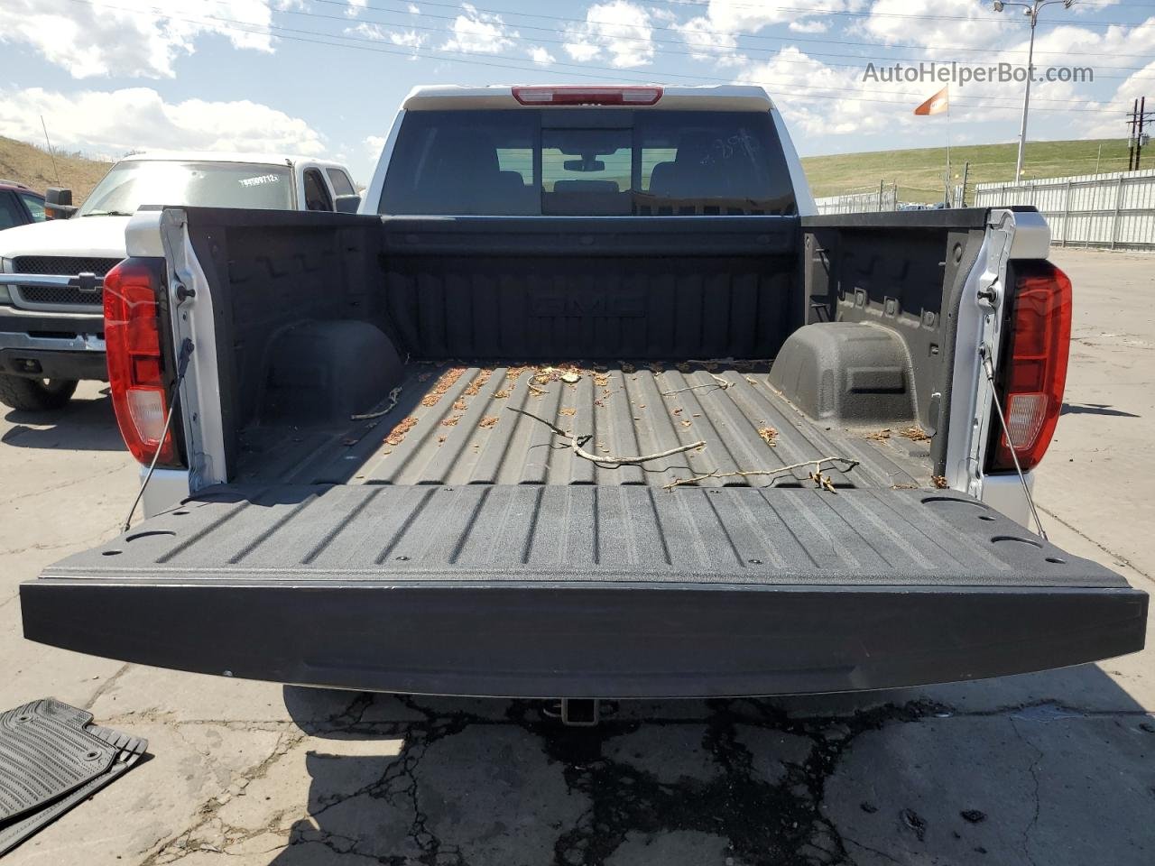 2020 Gmc Sierra K1500 Elevation Silver vin: 3GTP9CEK5LG399035