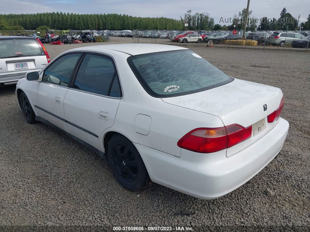 2000 Honda Accord Sdn Lx White vin: 3HGCG6650YG702973