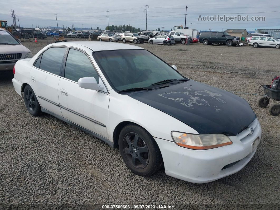 2000 Honda Accord Sdn Lx White vin: 3HGCG6650YG702973