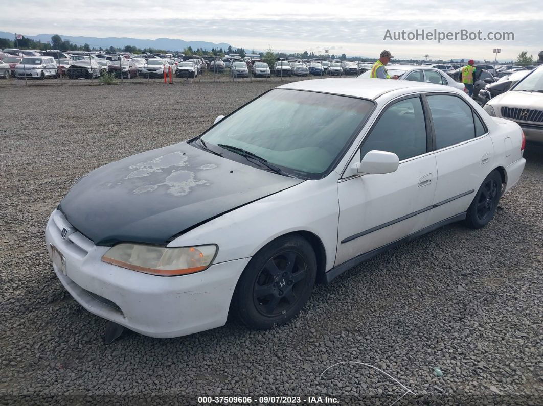 2000 Honda Accord Sdn Lx White vin: 3HGCG6650YG702973