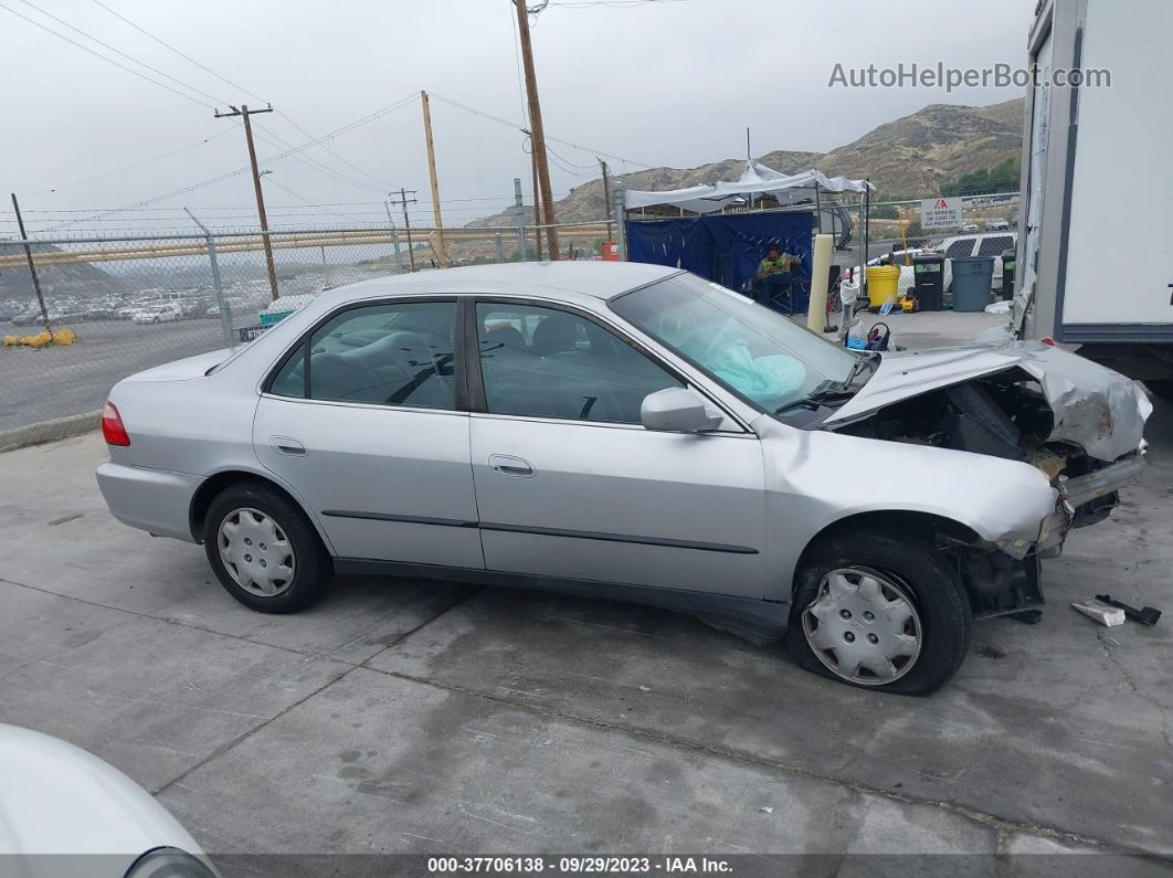 2000 Honda Accord Sdn Lx Silver vin: 3HGCG6656YG701715