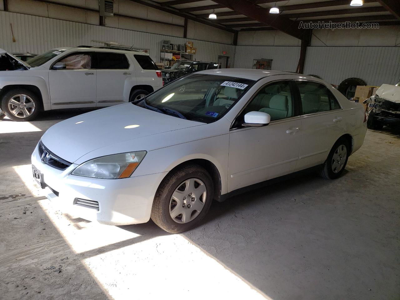 2007 Honda Accord Lx White vin: 3HGCM56437G710199