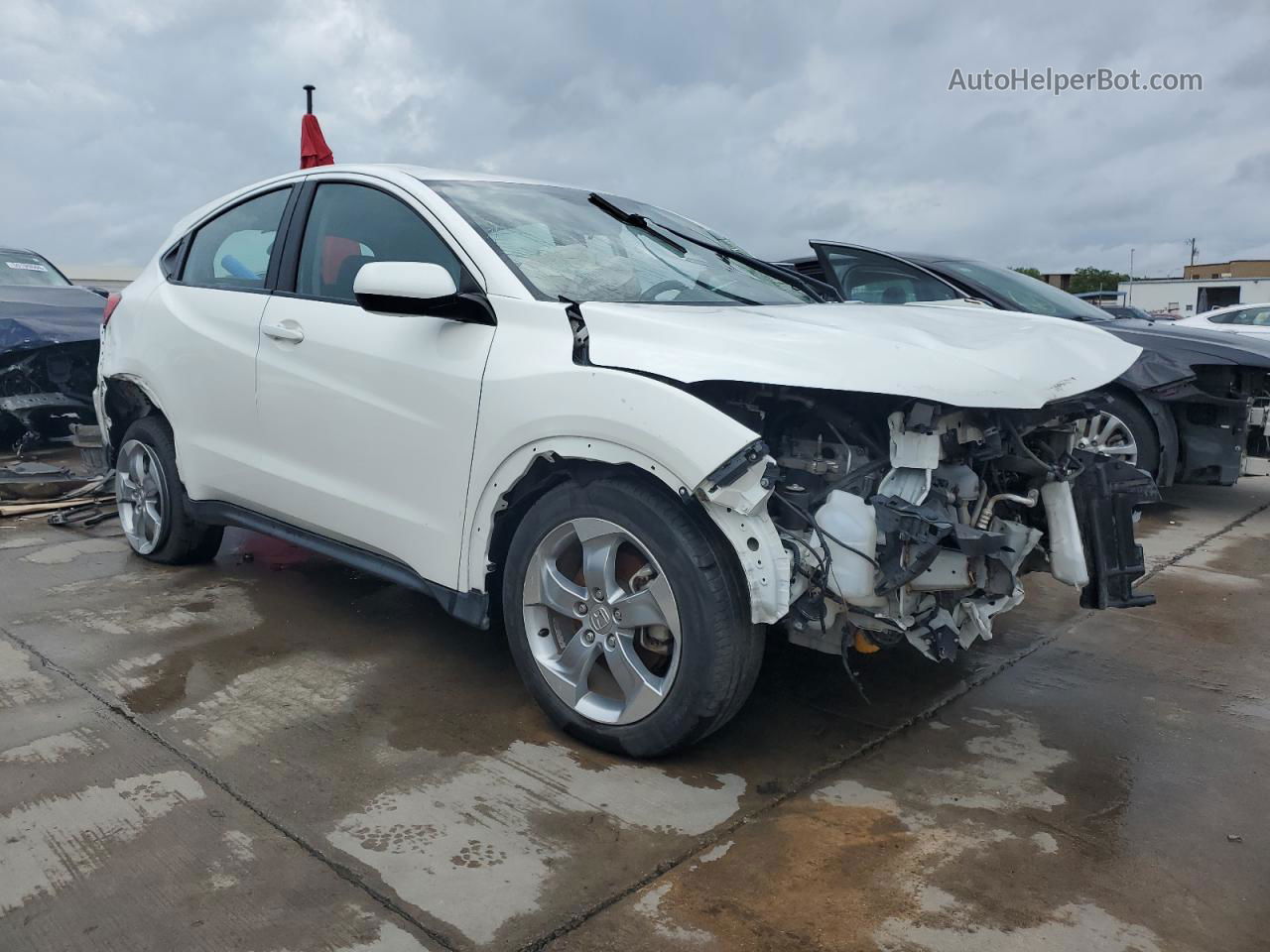 2017 Honda Hr-v White vin: 3HGRU5834HM012329