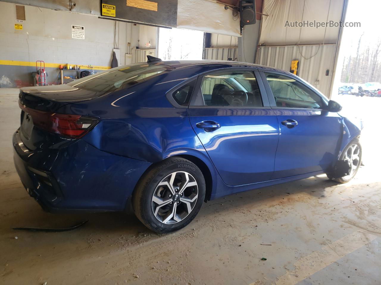 2020 Kia Forte Fe Blue vin: 3KPF24AD0LE162512