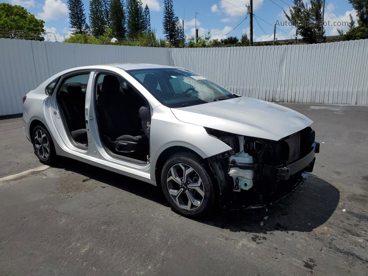 2020 Kia Forte Fe Silver vin: 3KPF24AD1LE151759