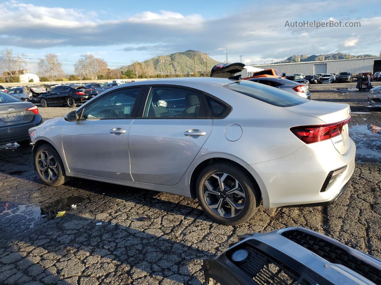 2020 Kia Forte Fe Silver vin: 3KPF24AD1LE233068