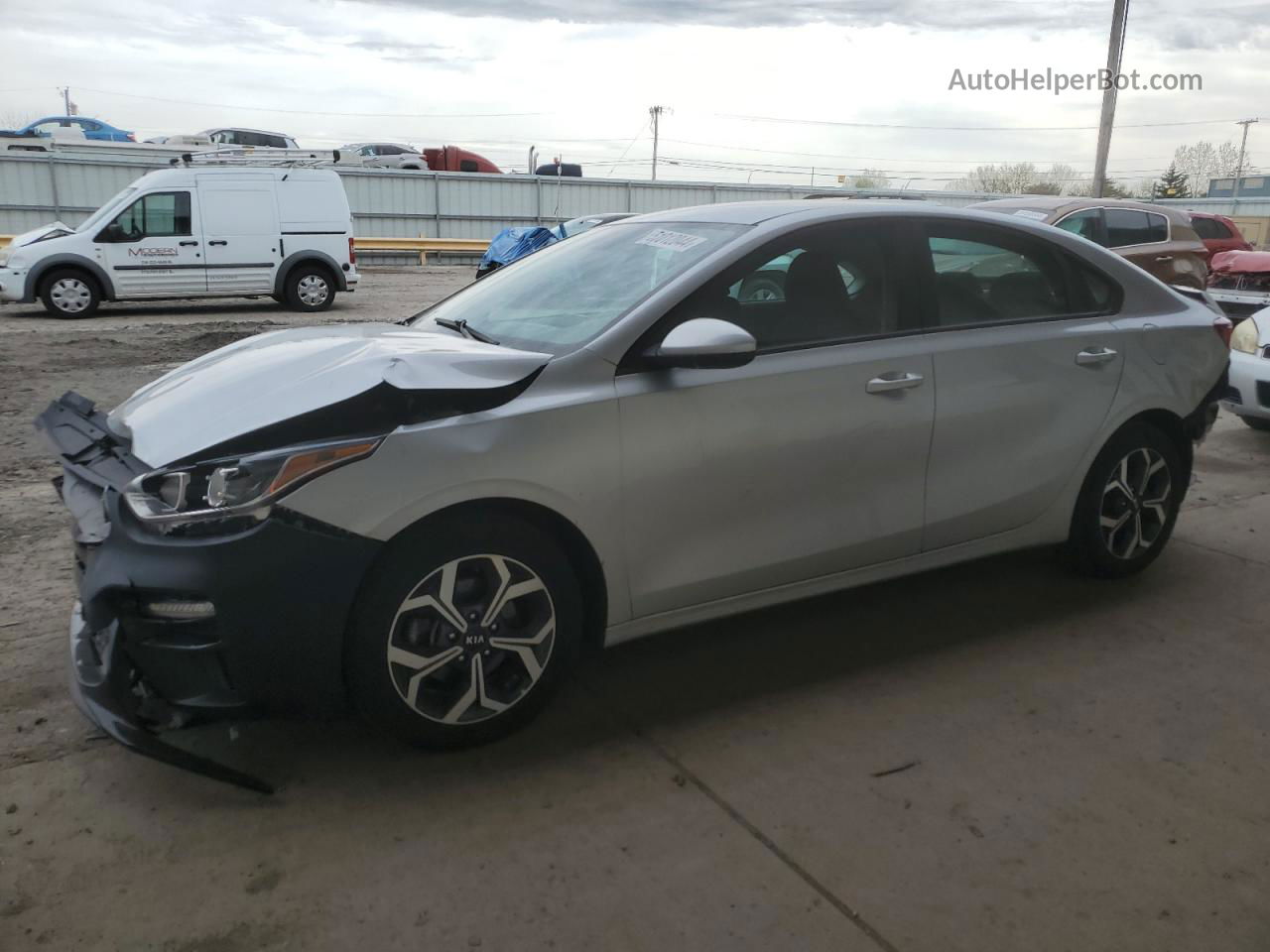 2020 Kia Forte Fe Silver vin: 3KPF24AD2LE205621