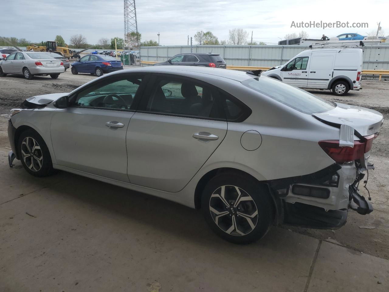 2020 Kia Forte Fe Silver vin: 3KPF24AD2LE205621