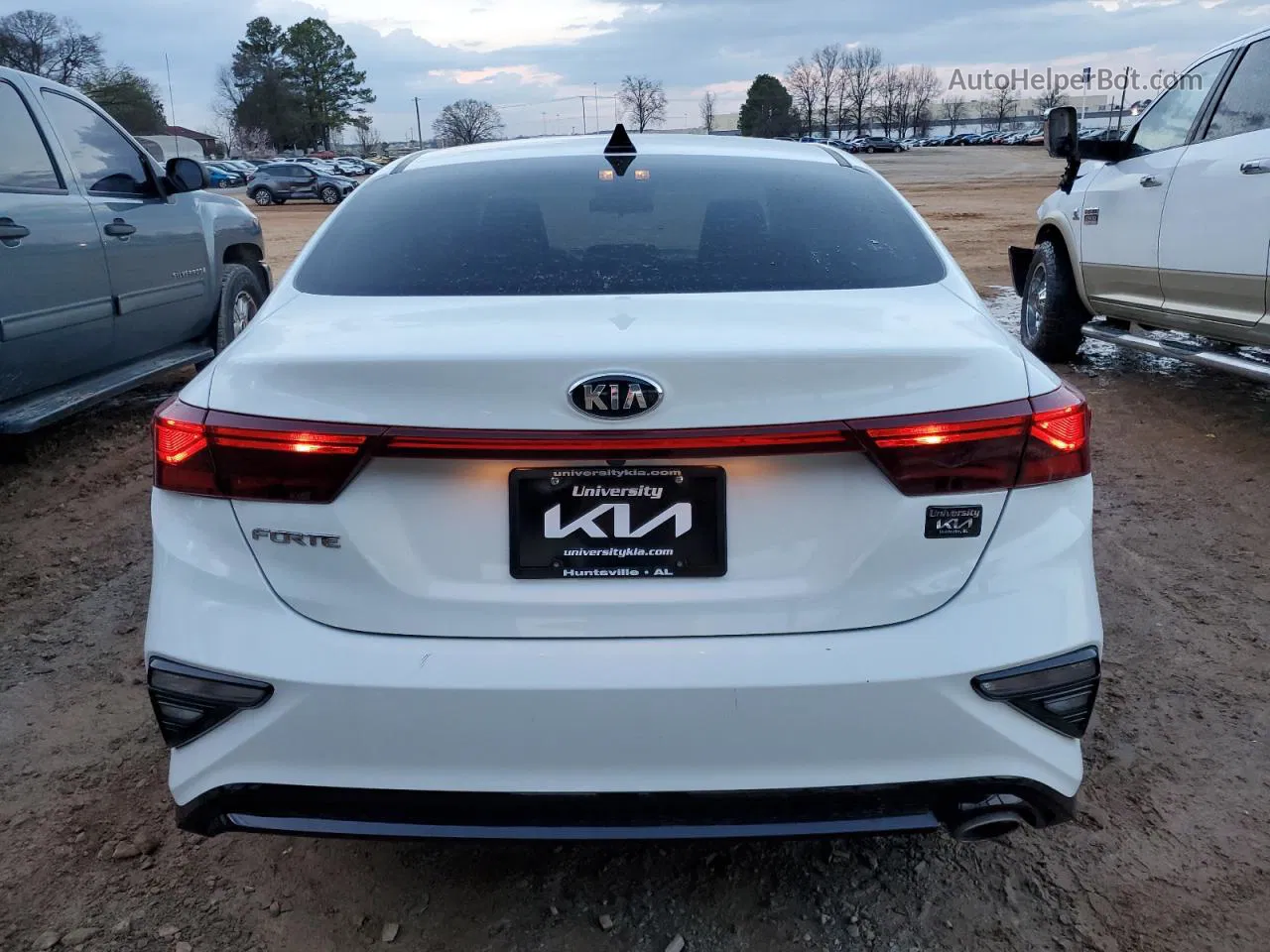 2020 Kia Forte Fe Белый vin: 3KPF24AD3LE219740