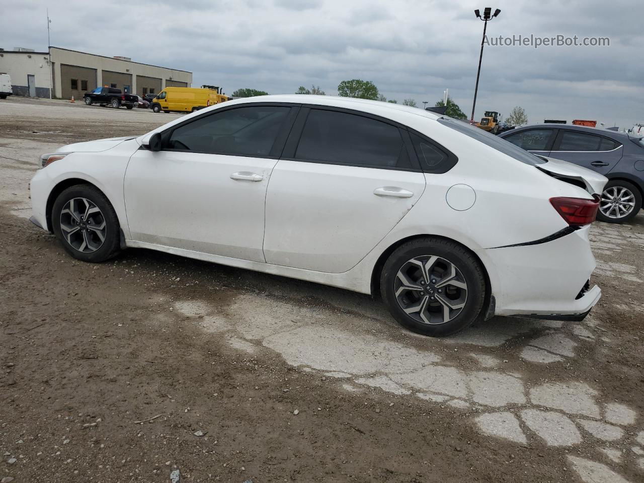 2020 Kia Forte Fe White vin: 3KPF24AD4LE193522