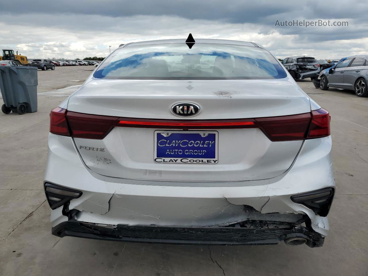 2020 Kia Forte Fe Silver vin: 3KPF24AD4LE197912