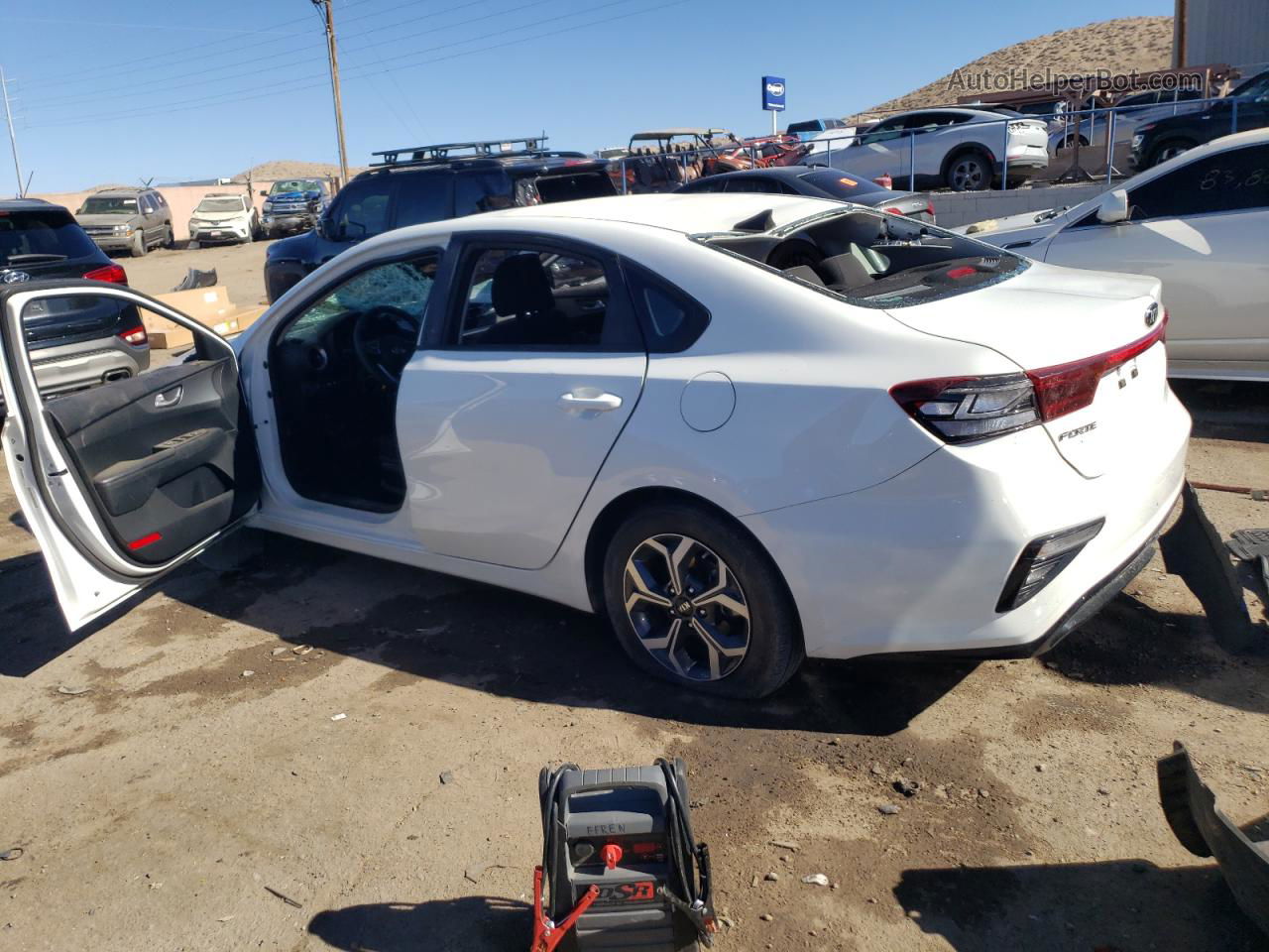 2020 Kia Forte Fe White vin: 3KPF24AD4LE214210