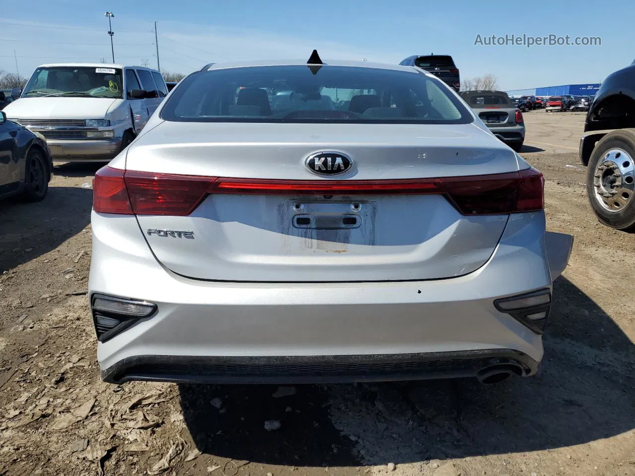 2020 Kia Forte Fe Silver vin: 3KPF24AD4LE253167