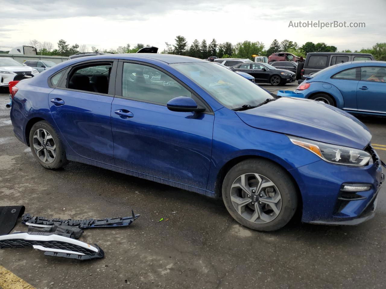 2020 Kia Forte Fe Blue vin: 3KPF24AD5LE245305