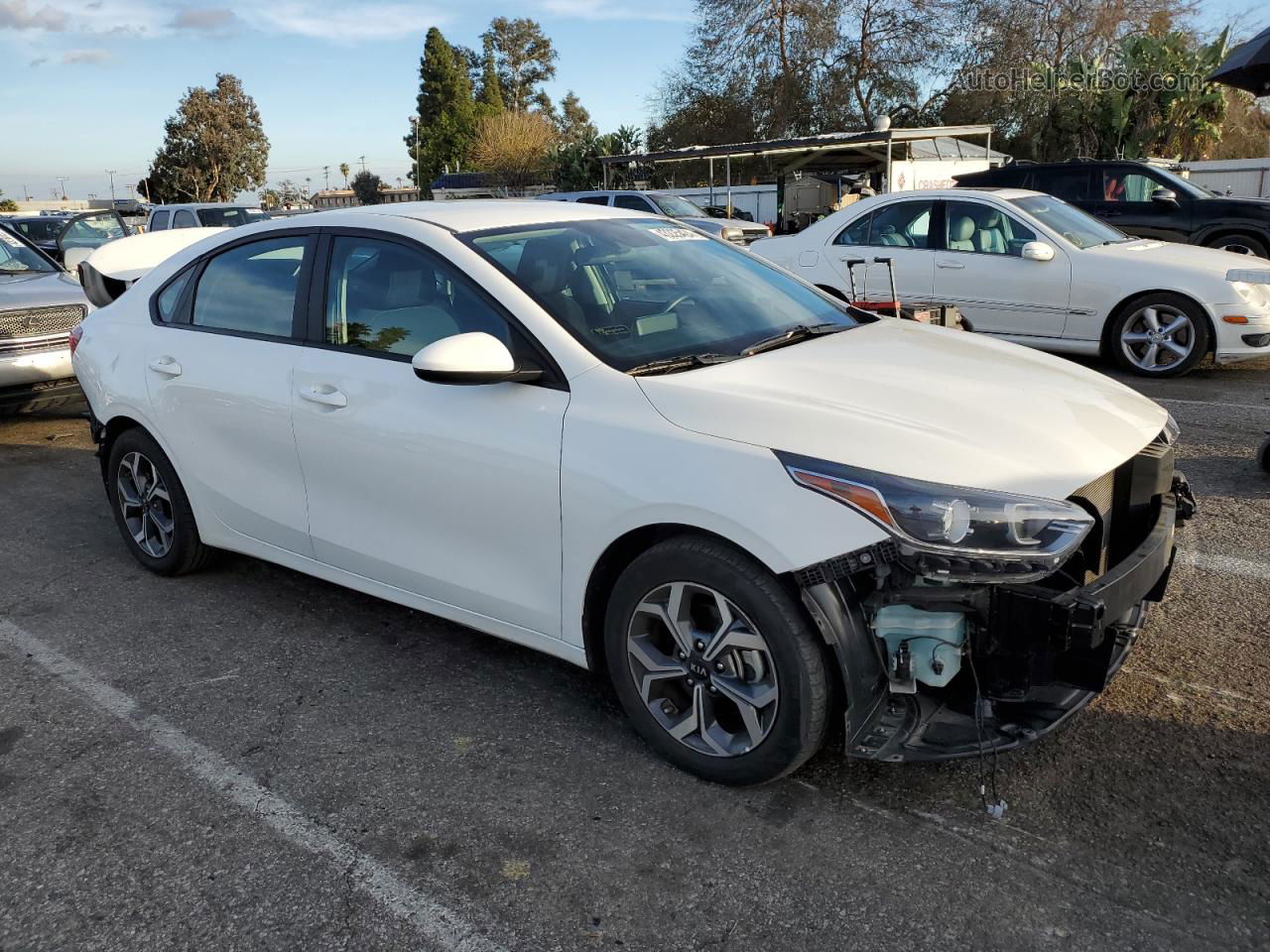 2020 Kia Forte Fe White vin: 3KPF24AD5LE258880