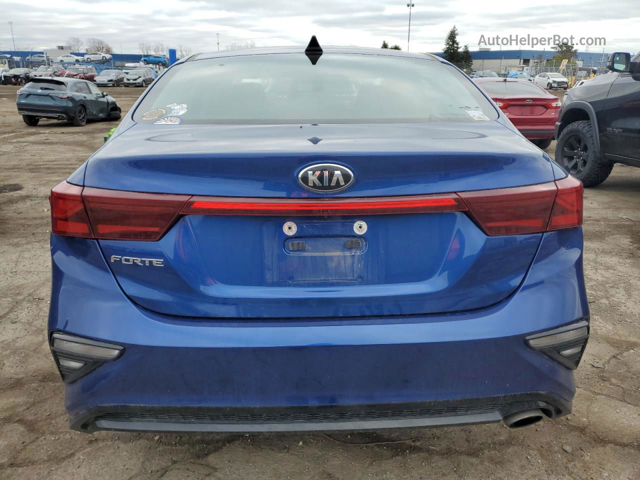 2020 Kia Forte Fe Blue vin: 3KPF24AD5LE259088