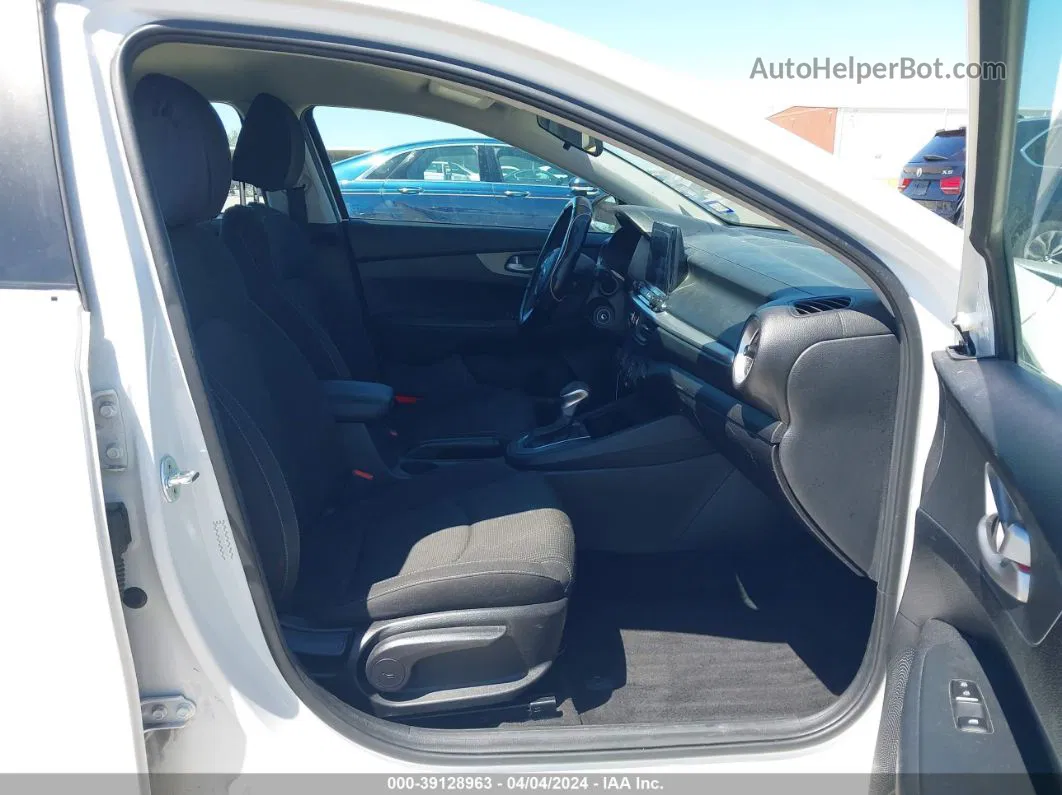 2020 Kia Forte Lxs White vin: 3KPF24AD6LE151899