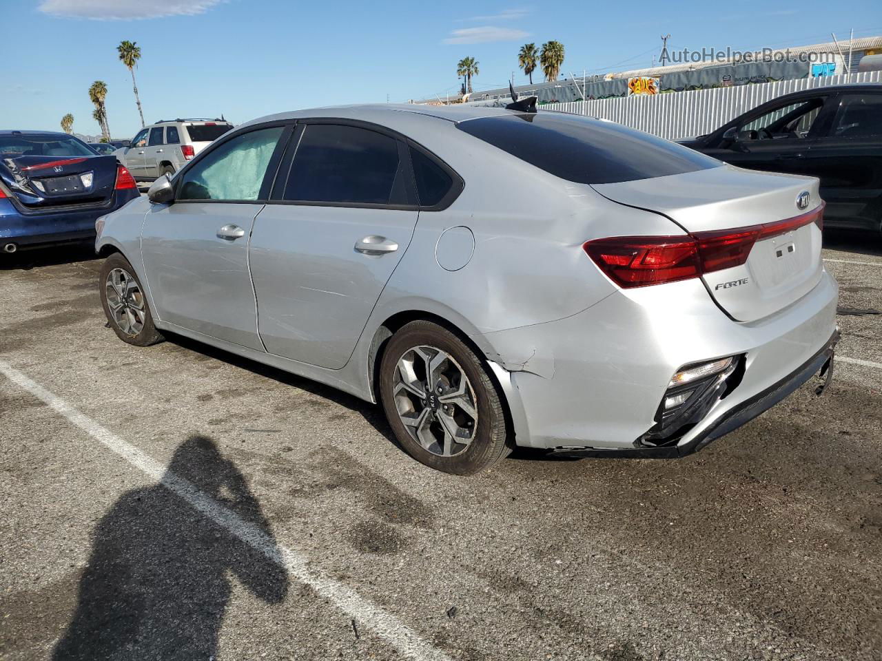 2020 Kia Forte Fe Silver vin: 3KPF24AD6LE174888