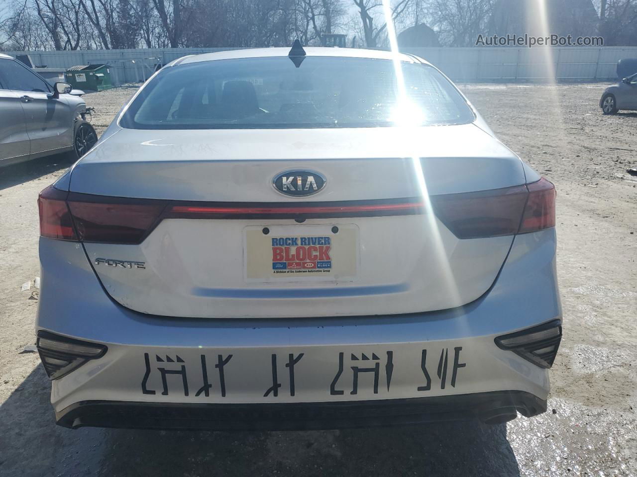 2020 Kia Forte Fe Silver vin: 3KPF24AD6LE192176