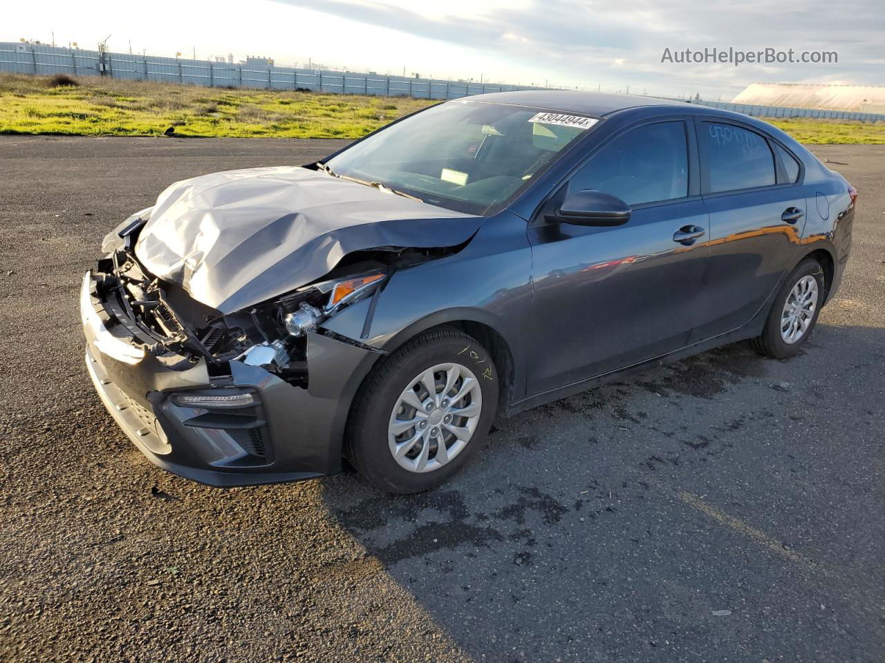 2020 Kia Forte Fe Charcoal vin: 3KPF24AD6LE235589