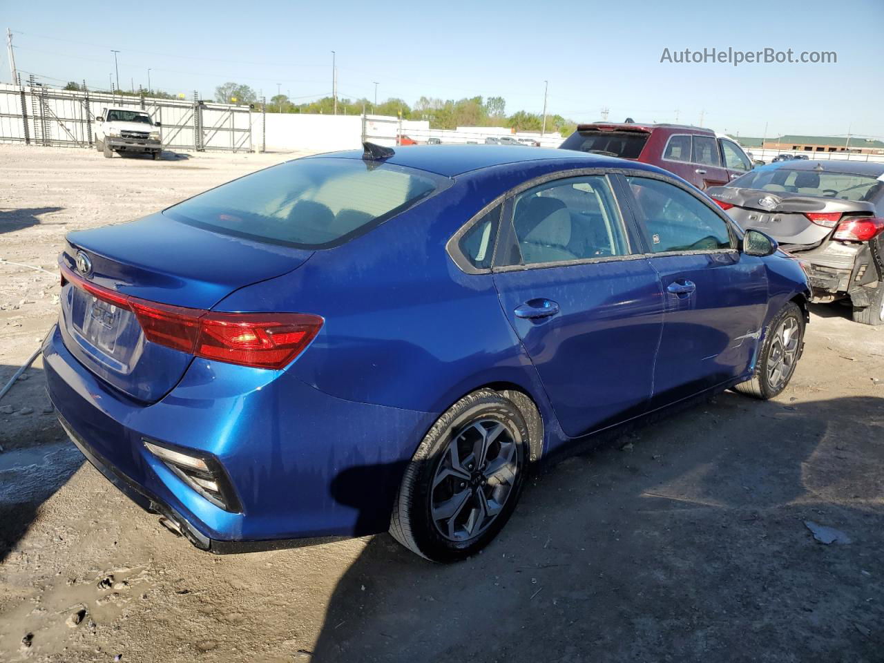 2020 Kia Forte Fe Blue vin: 3KPF24AD7LE170624