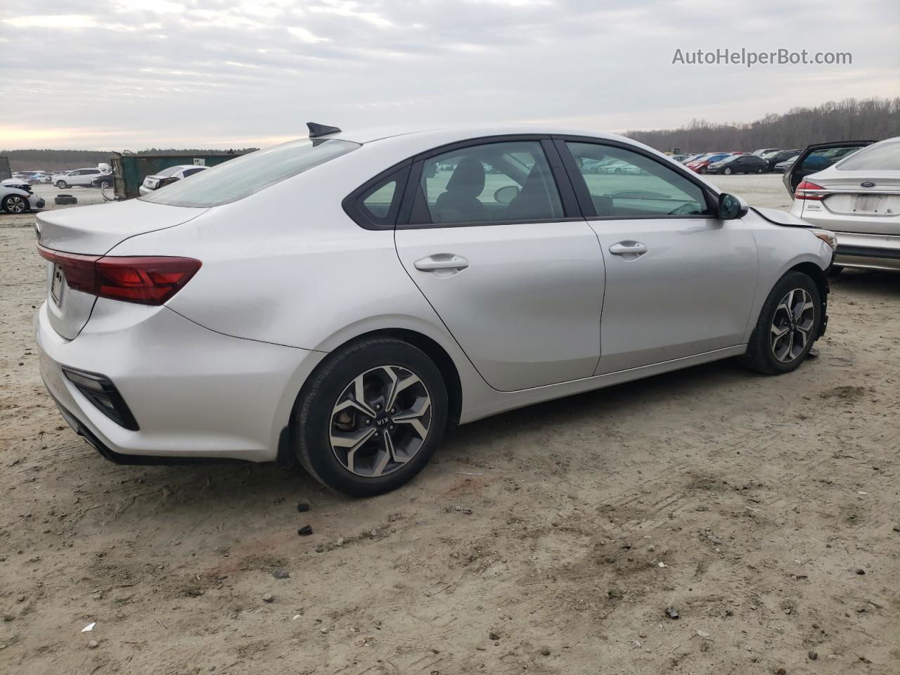 2020 Kia Forte Fe Silver vin: 3KPF24AD7LE186984