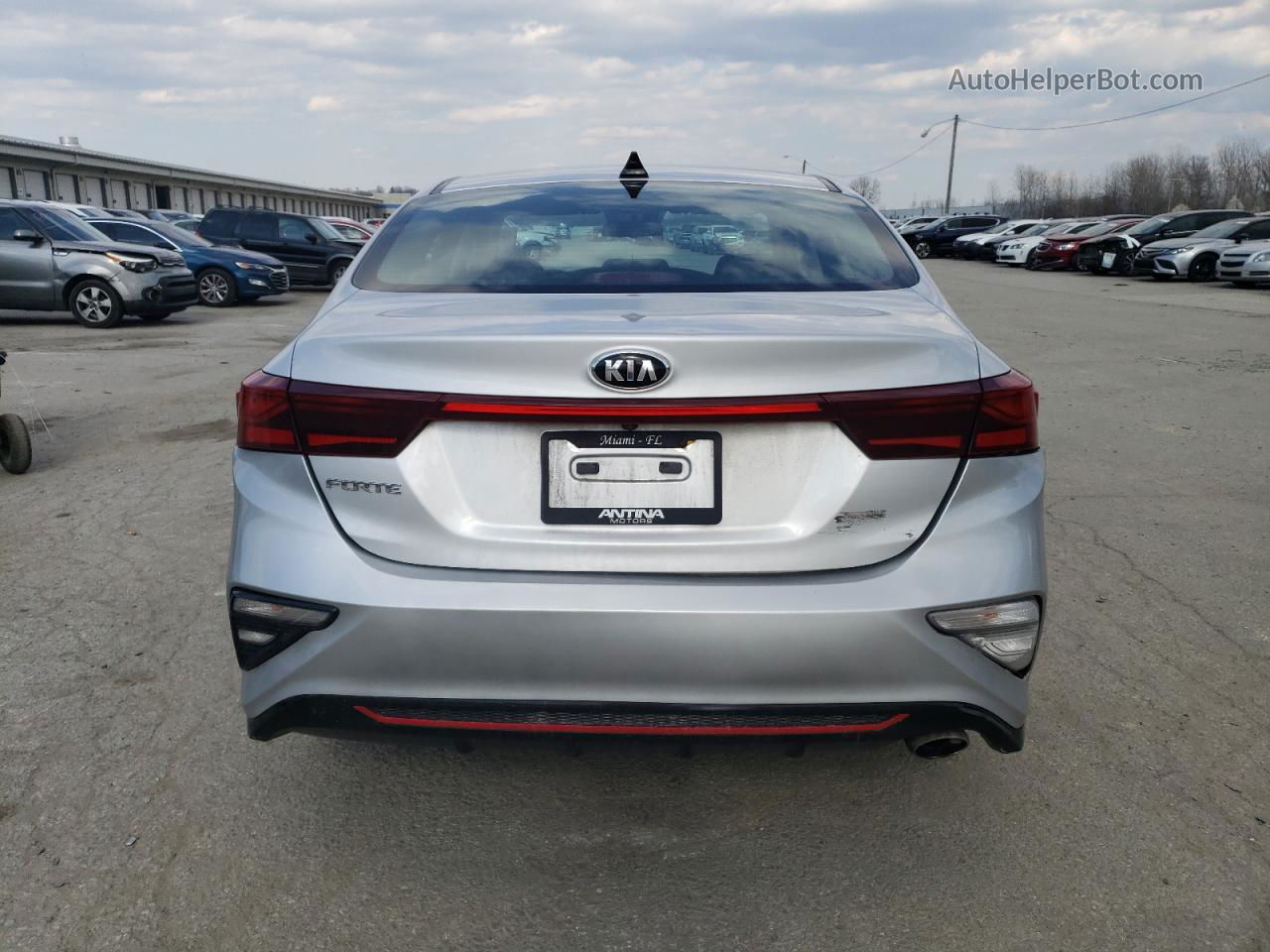 2020 Kia Forte Fe Silver vin: 3KPF24AD7LE195846