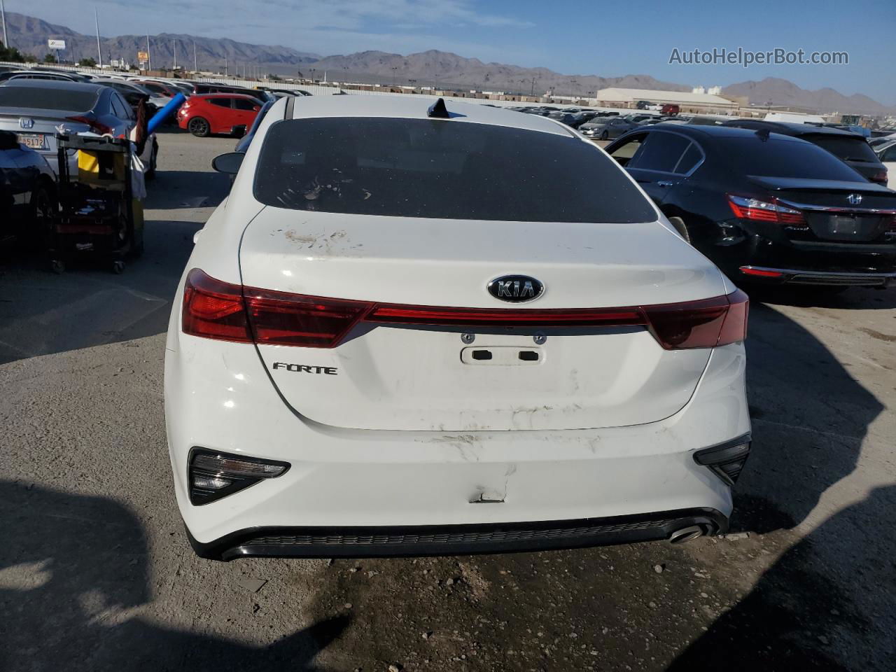 2020 Kia Forte Fe Белый vin: 3KPF24AD8LE187500