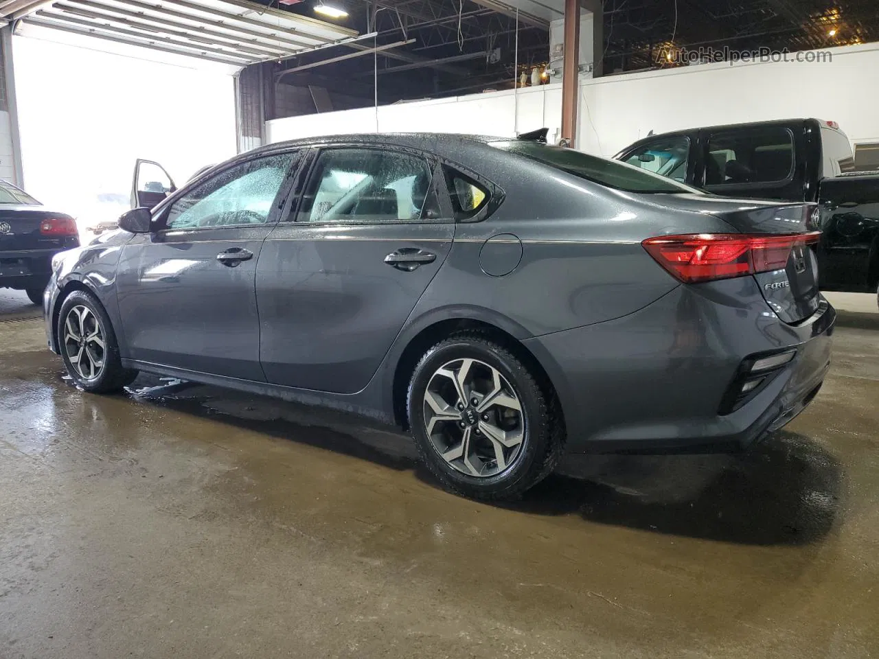 2020 Kia Forte Fe Blue vin: 3KPF24AD9LE254850