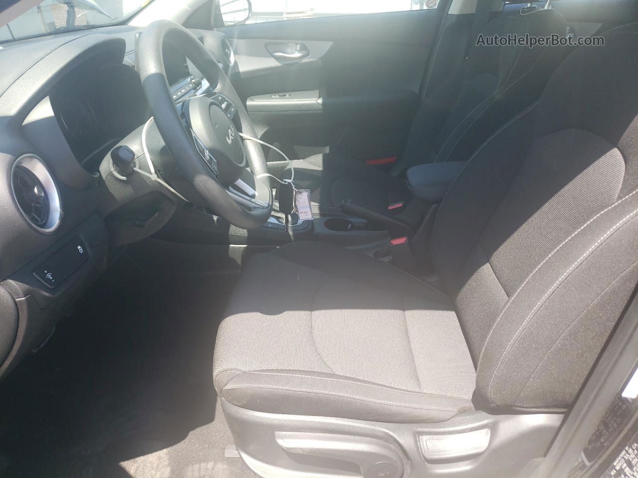 2023 Kia Forte Lx Черный vin: 3KPF24ADXPE629361