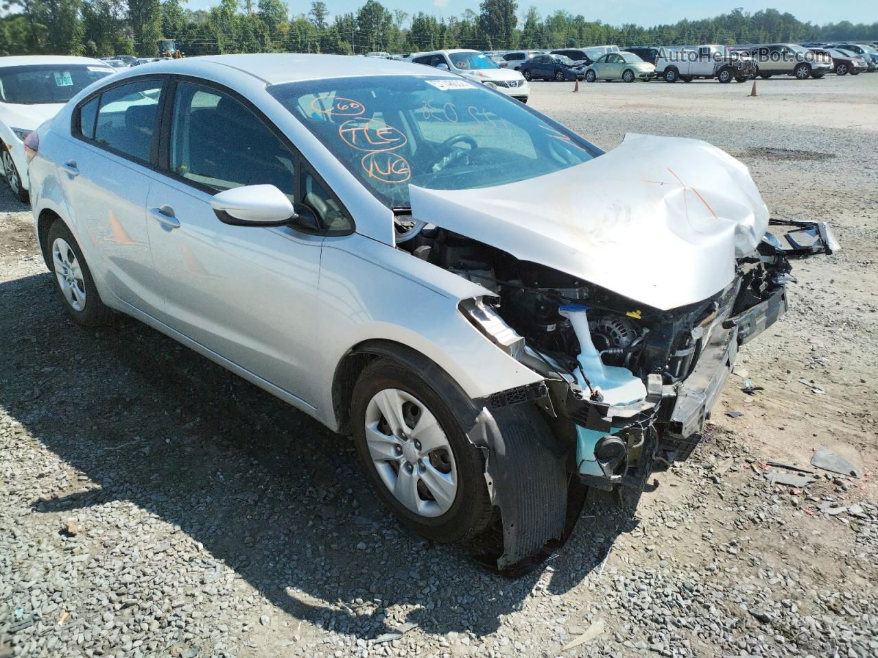 2018 Kia Forte Lx Silver vin: 3KPFK4A78JE167853