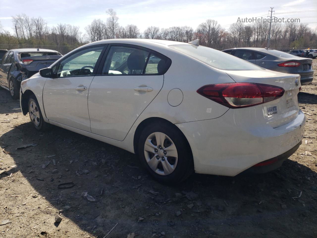 2017 Kia Forte Lx Белый vin: 3KPFK4A70HE033218