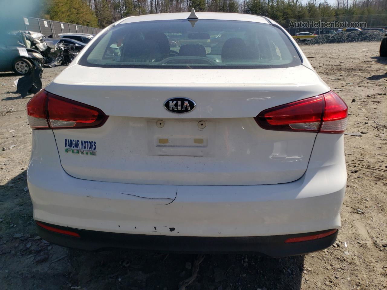 2017 Kia Forte Lx Белый vin: 3KPFK4A70HE033218