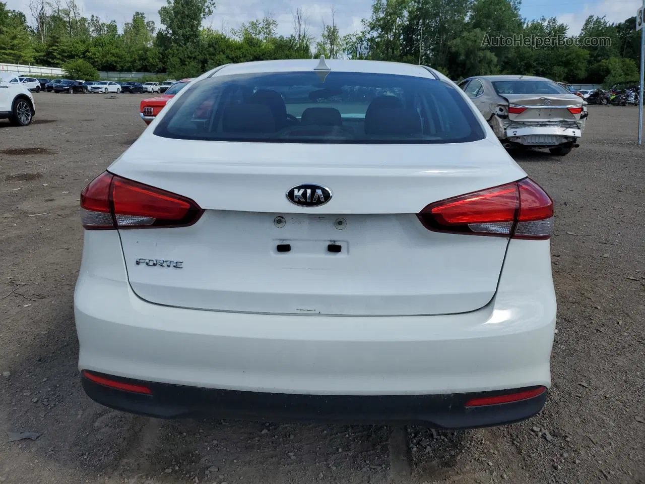 2017 Kia Forte Lx White vin: 3KPFK4A70HE055008