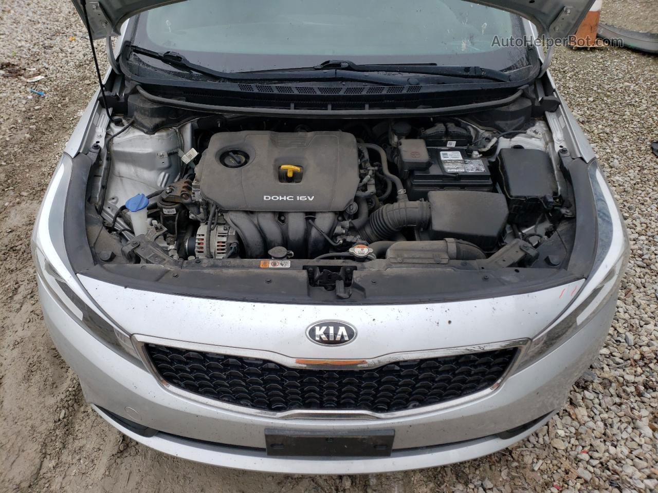 2018 Kia Forte Lx Silver vin: 3KPFK4A70JE184744