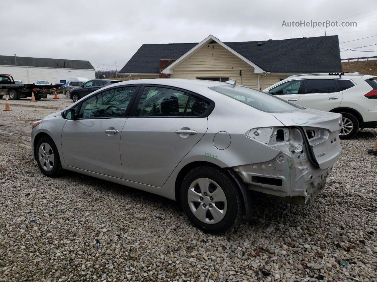 2018 Kia Forte Lx Silver vin: 3KPFK4A70JE184744