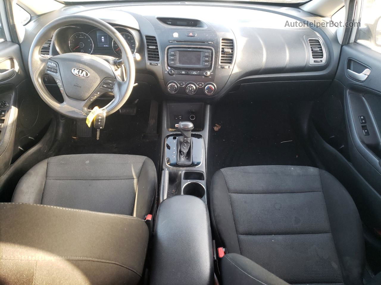 2018 Kia Forte Lx Silver vin: 3KPFK4A70JE270670