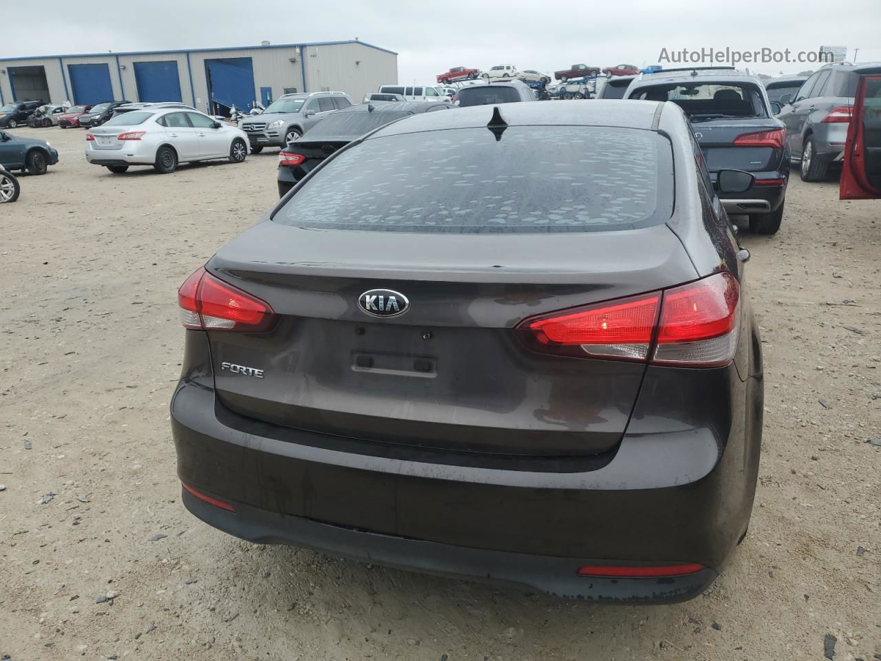 2017 Kia Forte Lx Коричневый vin: 3KPFK4A71HE013298