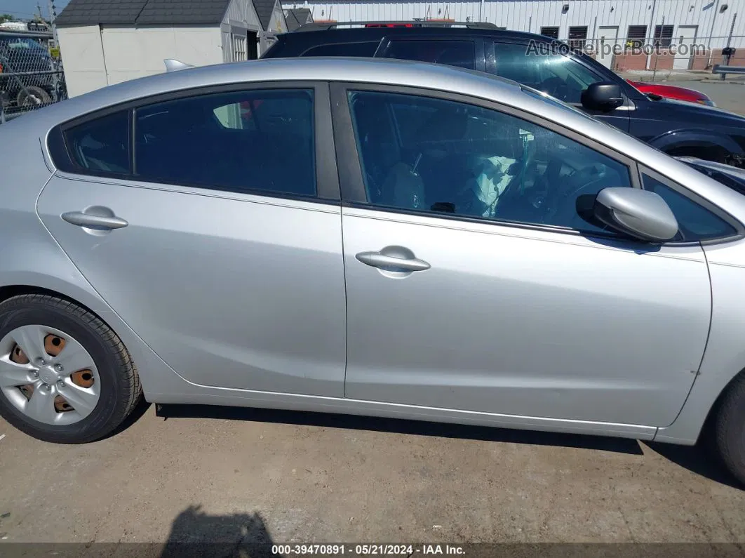 2017 Kia Forte Lx Silver vin: 3KPFK4A71HE104782