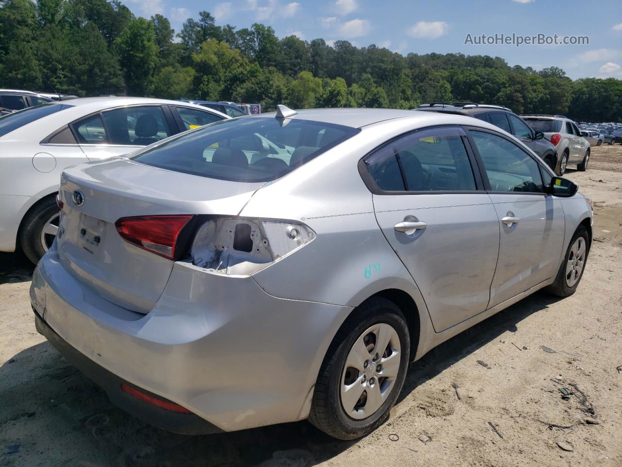 2018 Kia Forte Lx Silver vin: 3KPFK4A71JE235507