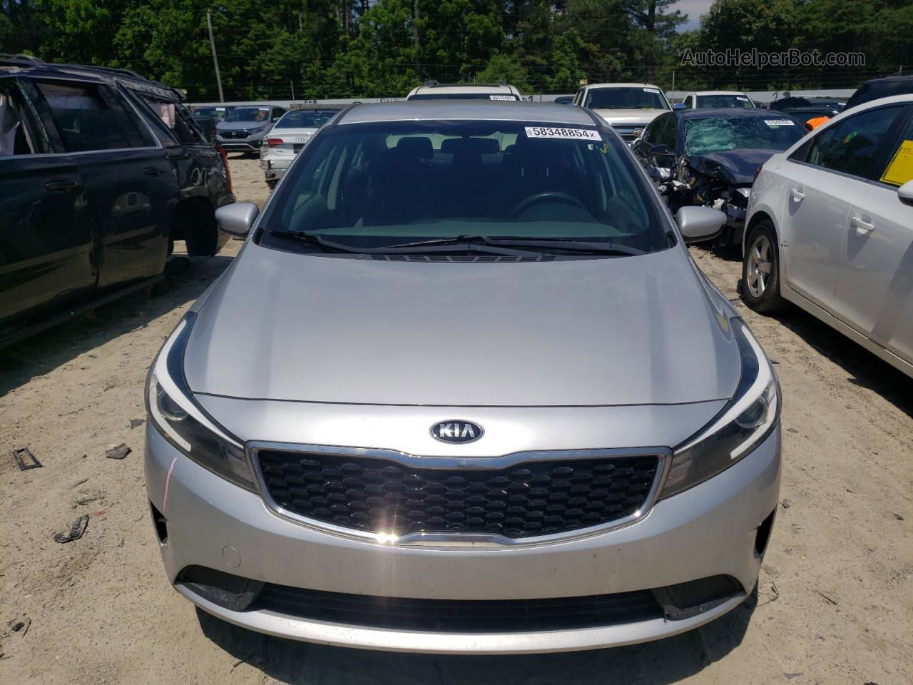 2018 Kia Forte Lx Silver vin: 3KPFK4A71JE235507