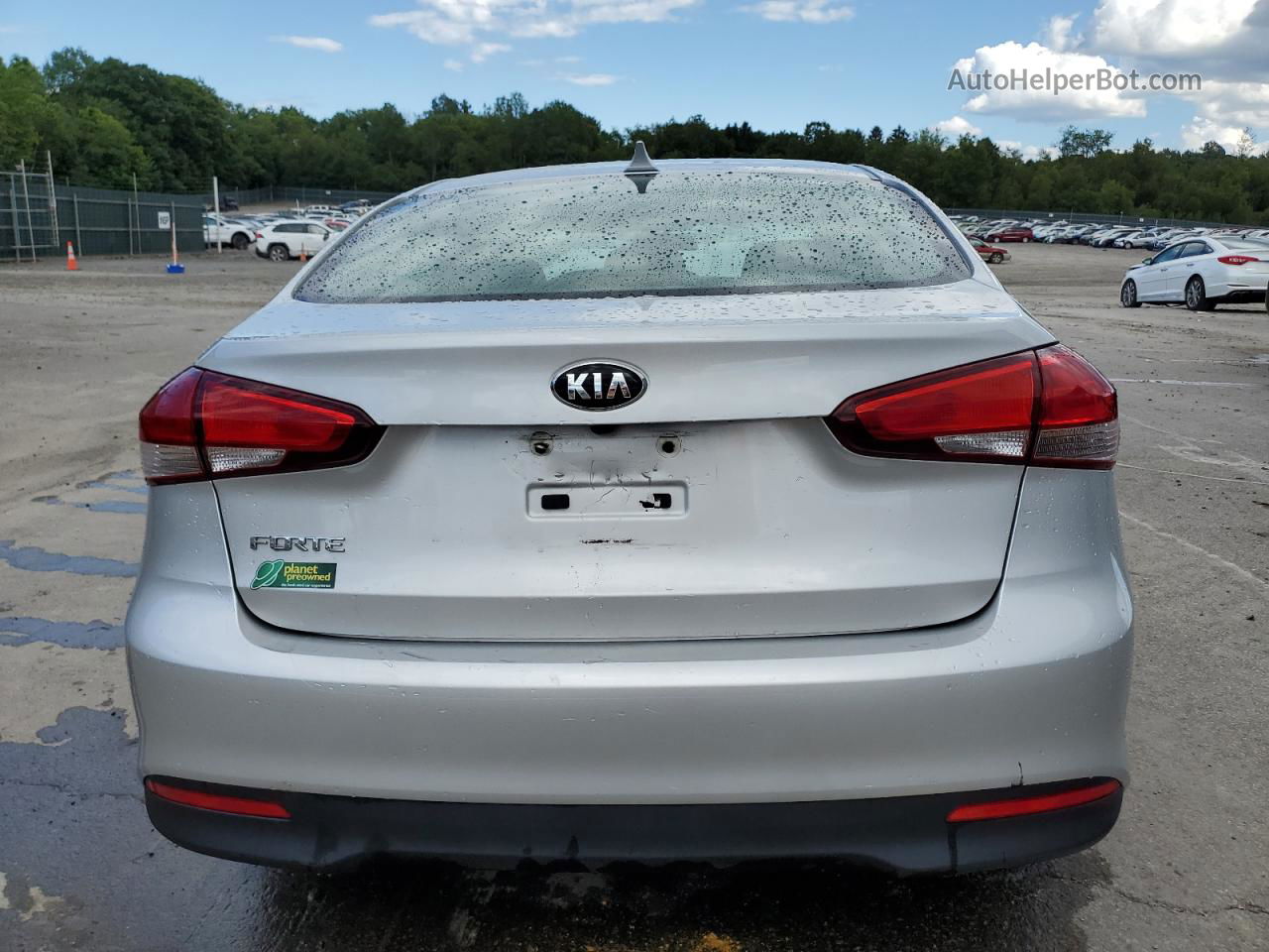 2018 Kia Forte Lx Silver vin: 3KPFK4A71JE269530