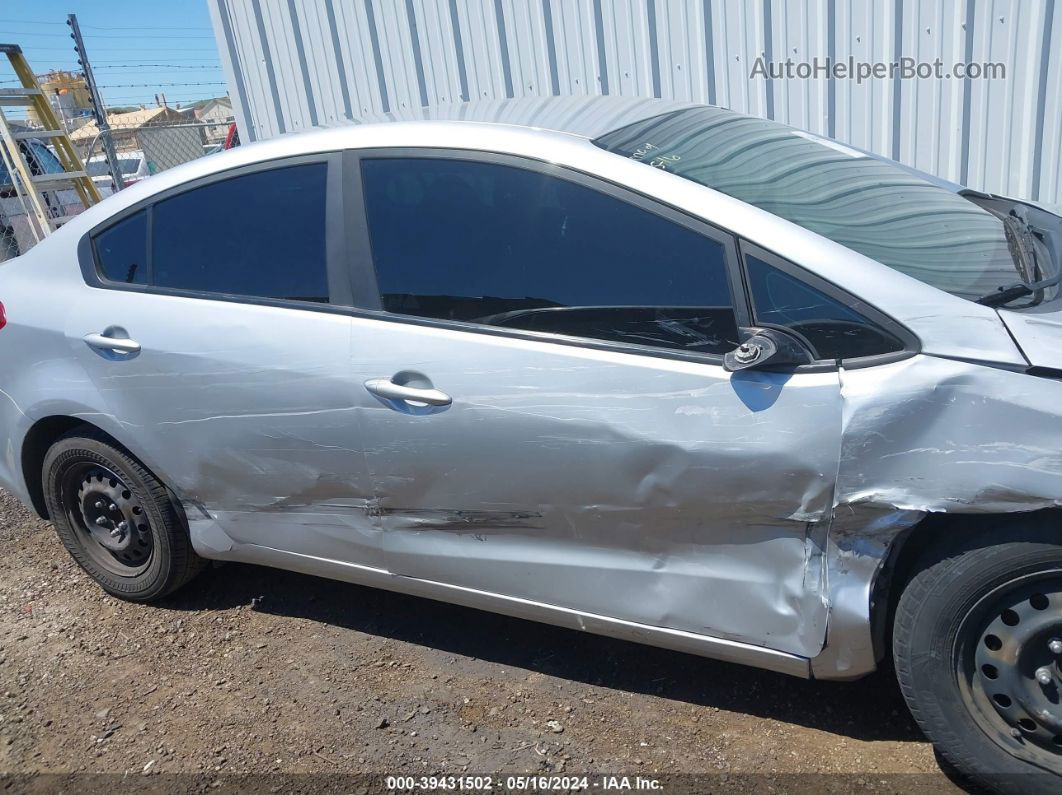 2017 Kia Forte Lx Silver vin: 3KPFK4A72HE011494