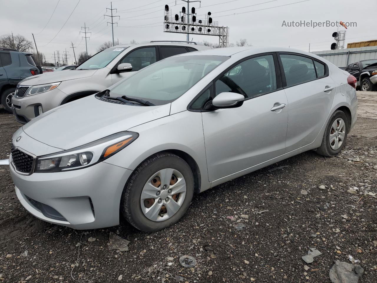 2018 Kia Forte Lx Silver vin: 3KPFK4A72JE169534