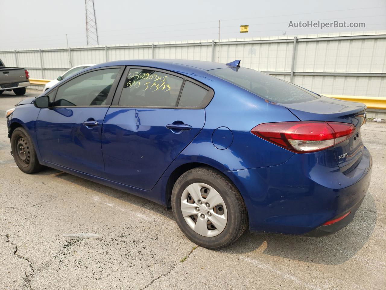 2018 Kia Forte Lx Blue vin: 3KPFK4A72JE184602