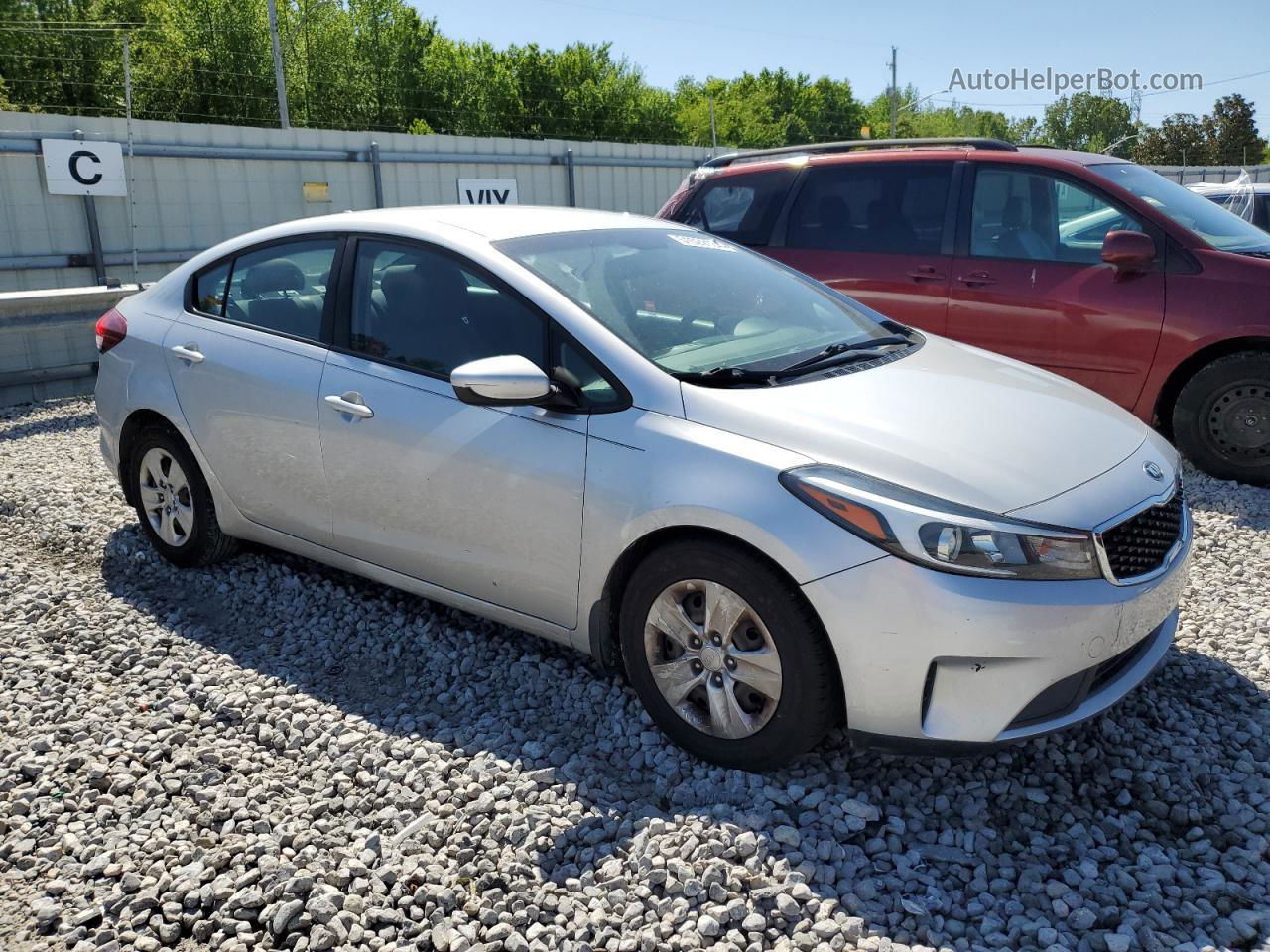 2018 Kia Forte Lx Silver vin: 3KPFK4A72JE273151