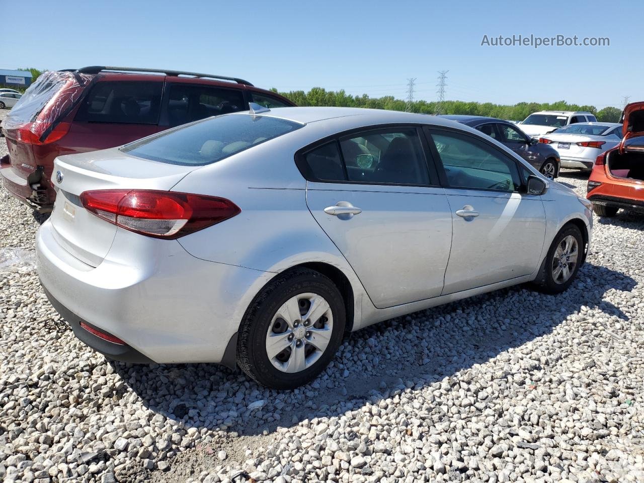 2018 Kia Forte Lx Silver vin: 3KPFK4A72JE273151